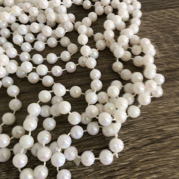 Vtg White Pearlescent Beaded Holiday Garland - Picture 7 of 7
